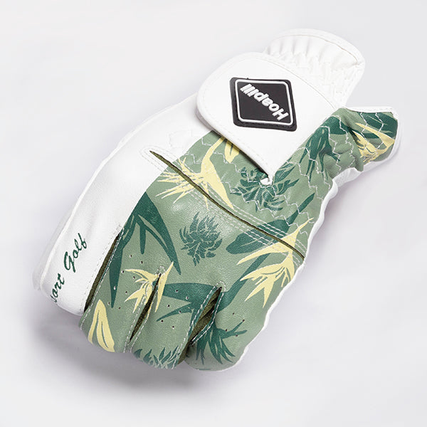 Golf glove [tropical] (khaki) worn on left hand