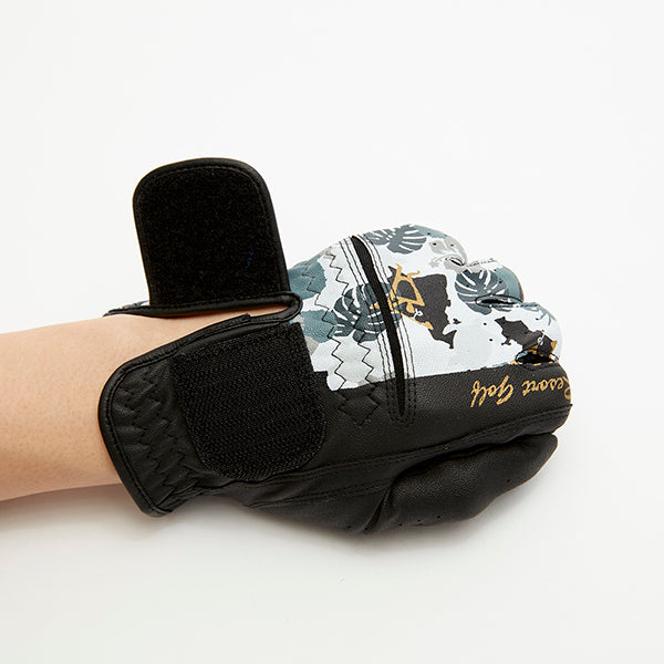 Golf gloves [Hawaiian camouflage] (black) left hand worn, both men and women