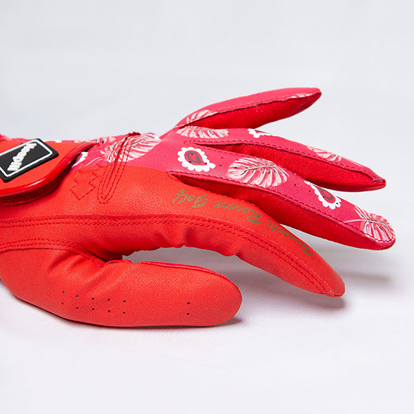 Golf gloves [Paisley] (red) worn on left hand, unisex